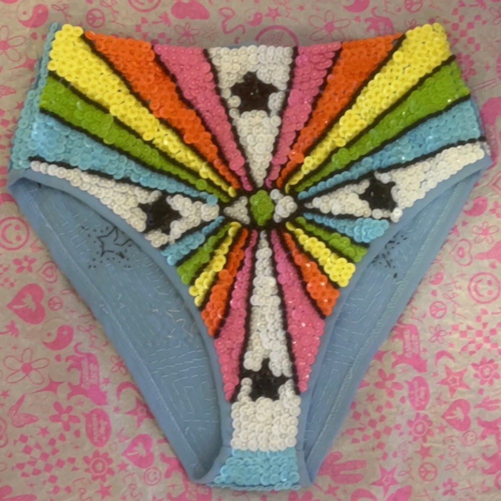 Easy Tiger “See All the Good Things Hot Pants” Size Small